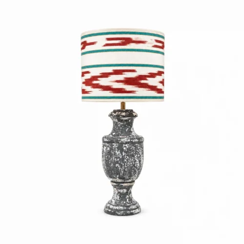 UNIKAT: Tischlampe mit Ikat-Schirm
